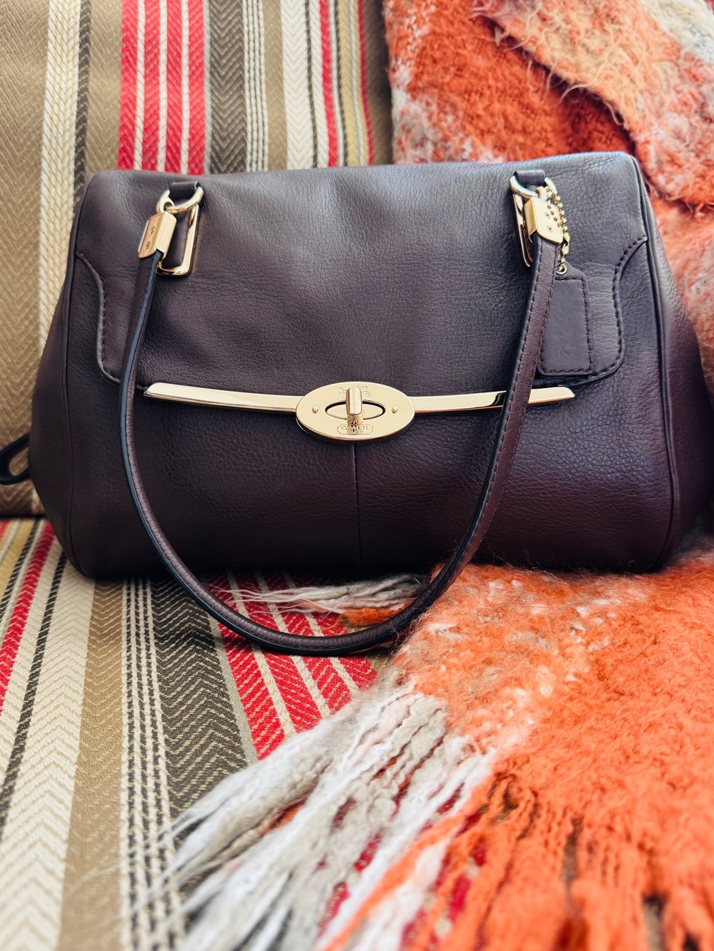 Coach Madison Madeline Satchel Crossbody 25169 Mocha Leather Turnlock EUC ☕️